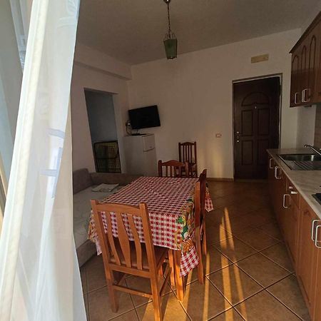 Alti Holiday Apartments One Orikum Ngoại thất bức ảnh